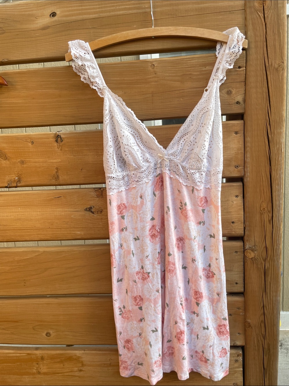 Jessica Simpson White Lace Bodice Pink Floral Chemise